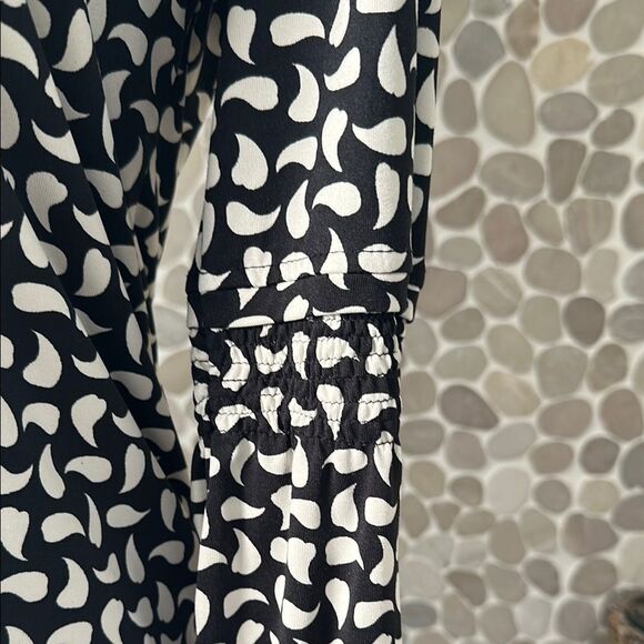 Lapis Black and White Patterned Women's Top size Medium - Picture 2 of 5